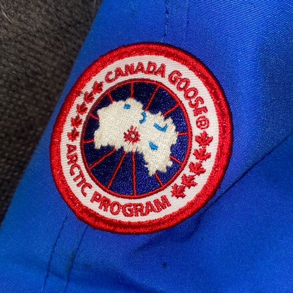 Canada goose boys jacket blue - Picture 2 of 8